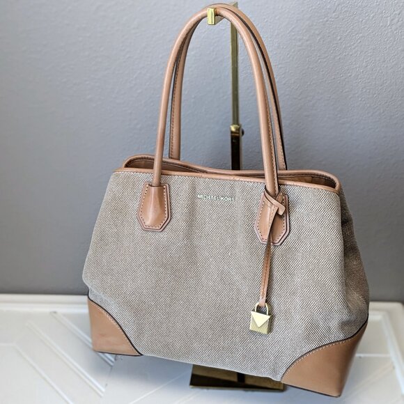 MICHAEL KORS Mercer Gallery Medium Canvas Satchel Tote - Picture 1 of 16